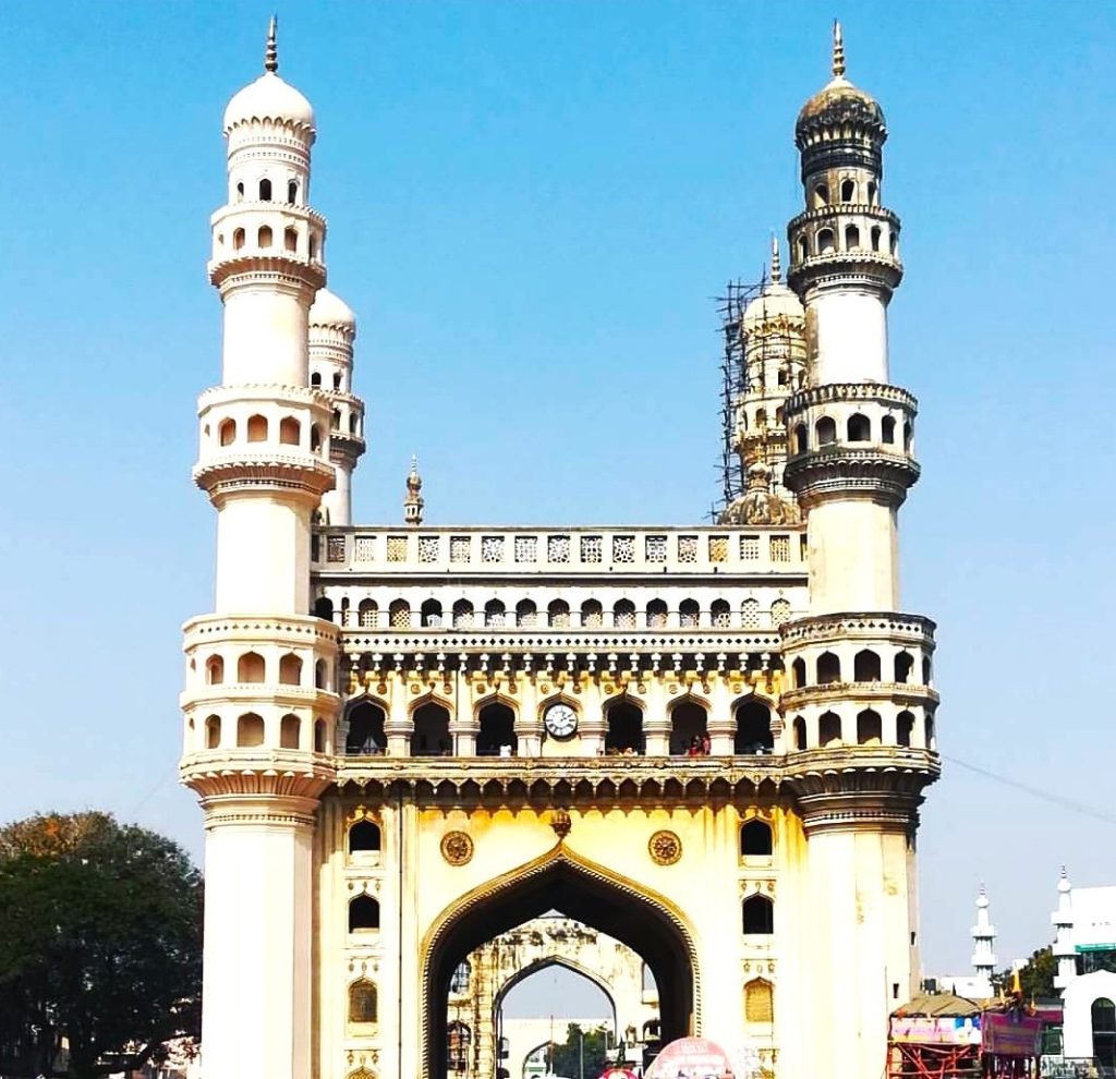 10 Best Monuments Everyone Must See In India