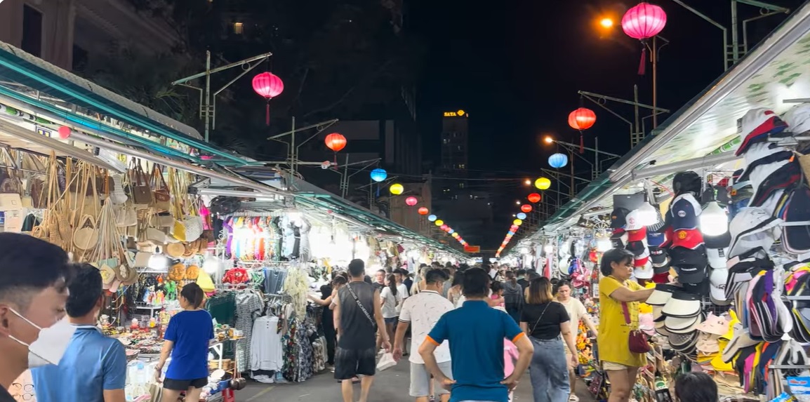 The best shopping tour of the Vibrant and beautiful Vietnam