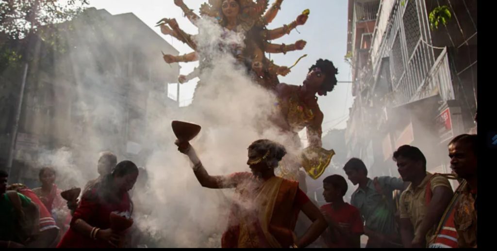 Why must all Europeans visit beautiful India many times?