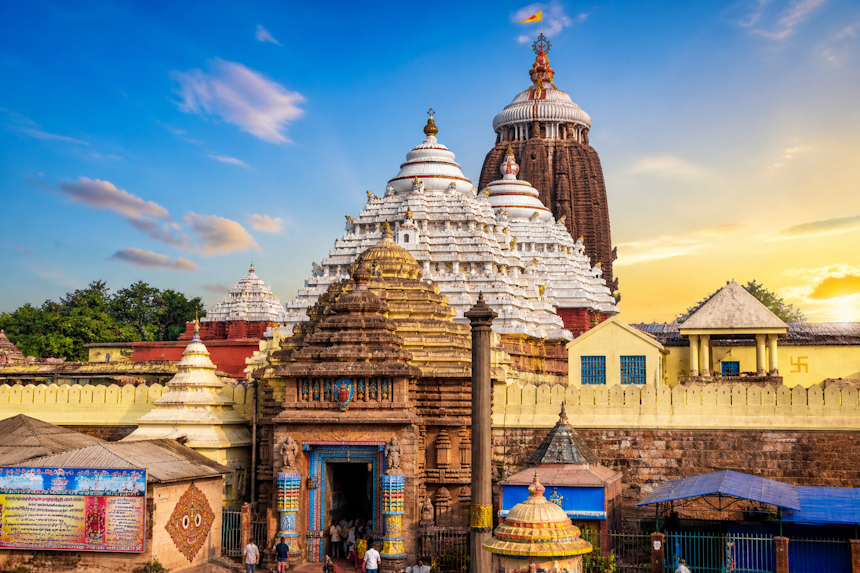 Jagannath Temple Puri Odisha with towering spires and vibrant architecture under blue sky, one of India’s most sacred pilgrimage sites