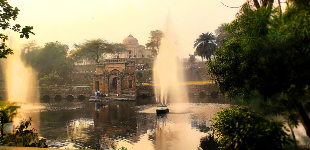 Discover the beautiful heritages of Delhi on the best walking tour of Mehrauli Archaeological Park