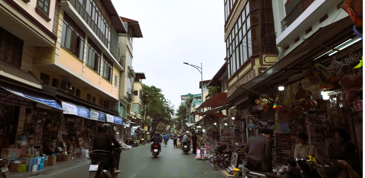 The best shopping tour of the Vibrant and beautiful Vietnam