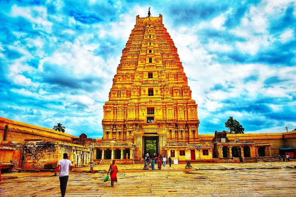 10 Best Monuments Everyone Must See In India